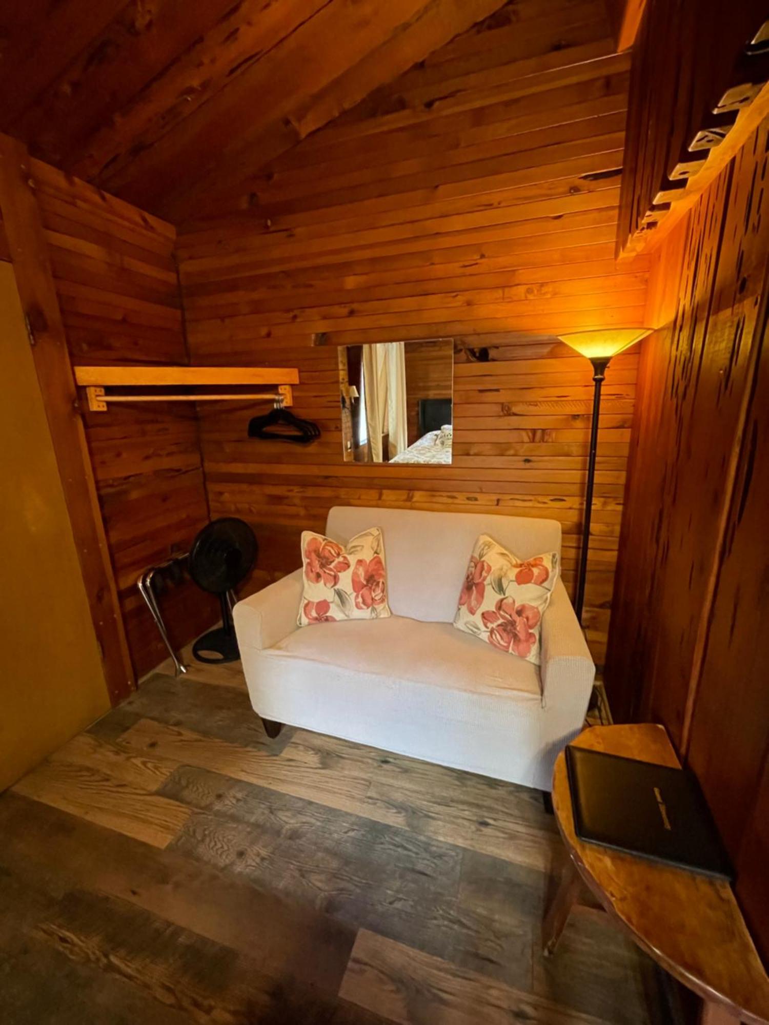 Sierra Sky Lodge Sloat Extérieur photo